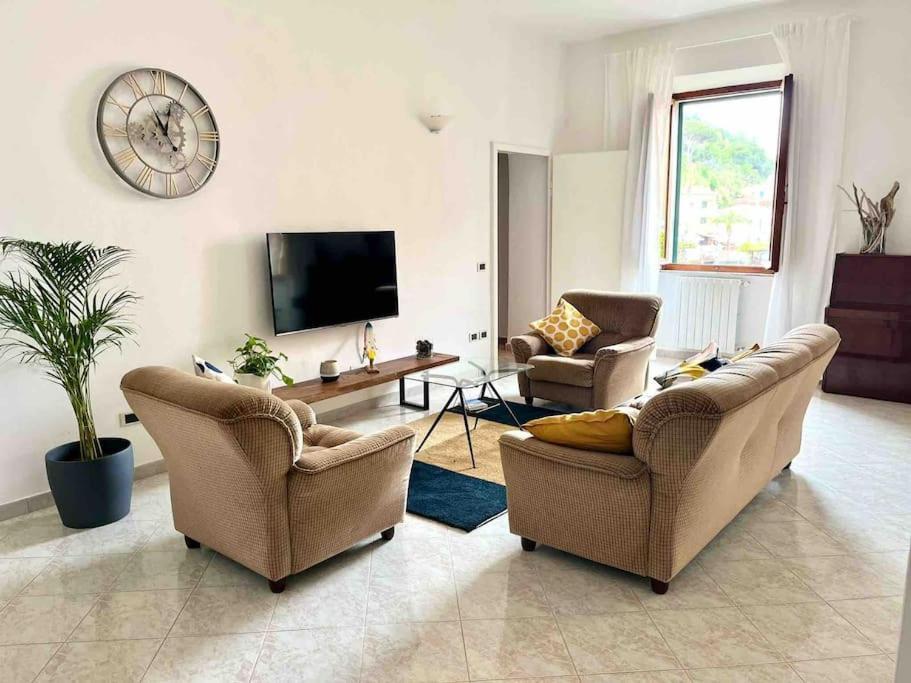 A Casa Di Nonna Anna Apartman Porto Azzurro Kültér fotó